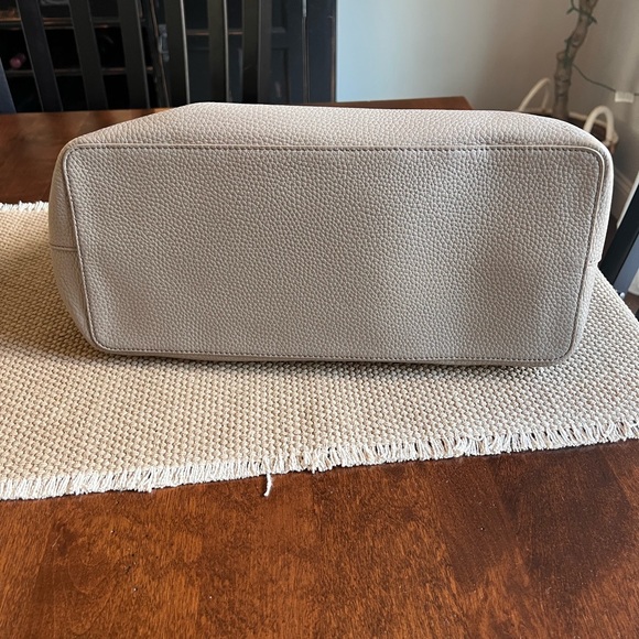 Tory Burch Pebbled Leather Tassel Tote in Light Taupe - Picture 5 of 9